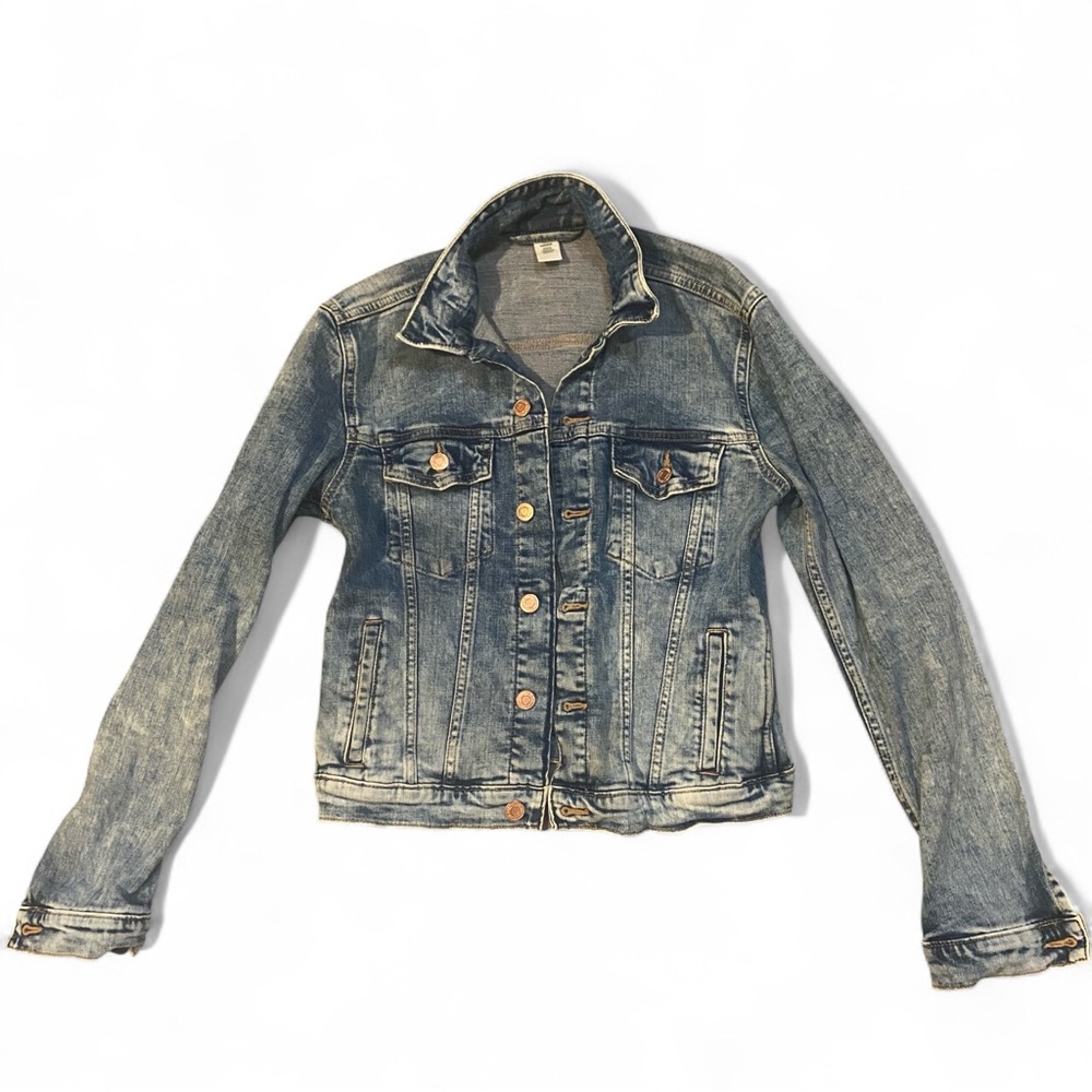 H&M Denim Jacket Women Size 6 Blue Good Acid Wash Trucker Button Front Pockets
